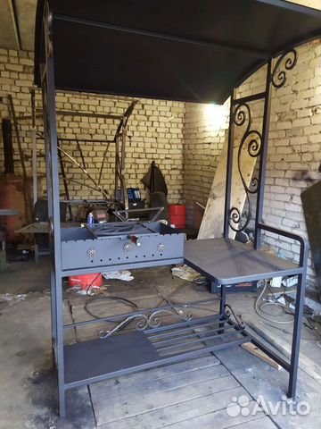 Мангал с крышей и казаном