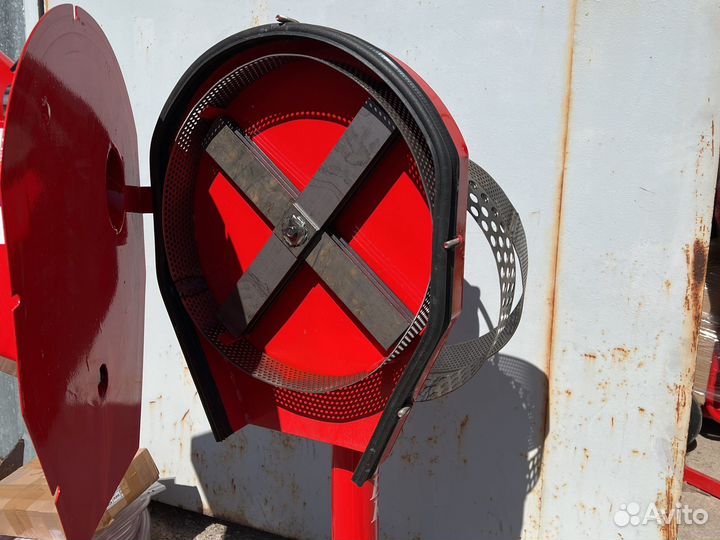 Зернодробилка зубр-700 (2,2 кВт-220В)