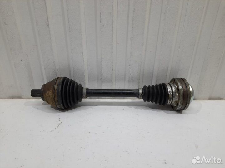 Полуось передняя левая Volkswagen Passat Cc 1.8
