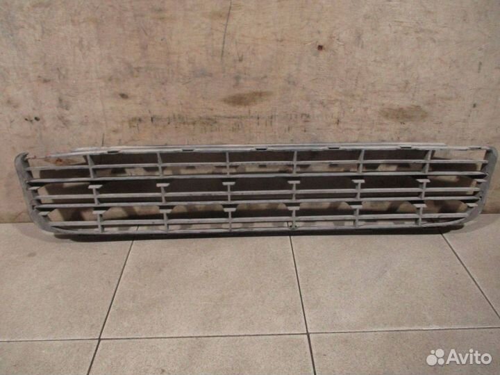 Решетка в бампер центральная Peugeot Expert 2