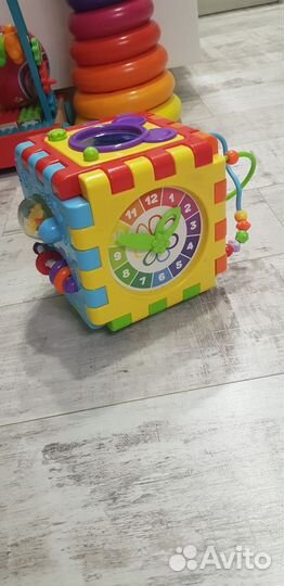 Развивающий куб, бизиборд