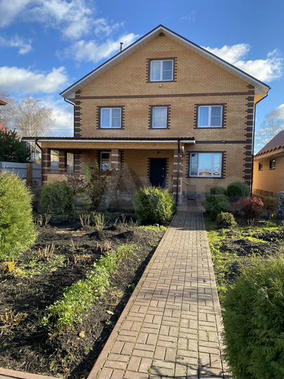 Дом 292 м² на участке 15 сот.