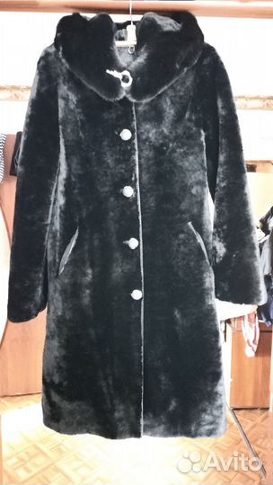 Шуба мутоновая с капюшоном
