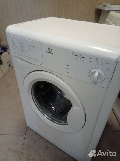 Стиральная машина indesit 5кг