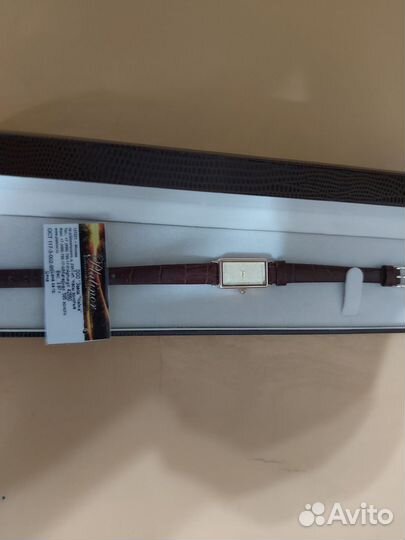 Золотые часы чайка женские