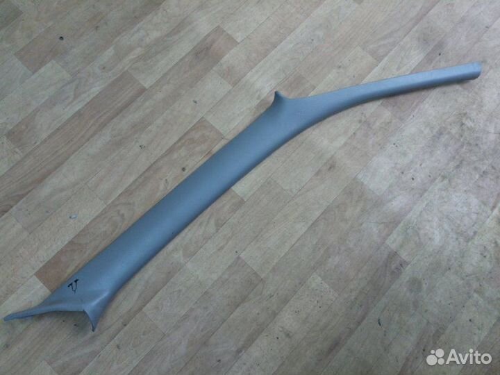 Обшивка стойки передняя правая Kia Spectra седан