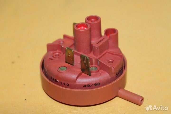 Прессостат Ariston Indesit C00047109 бу. 4399