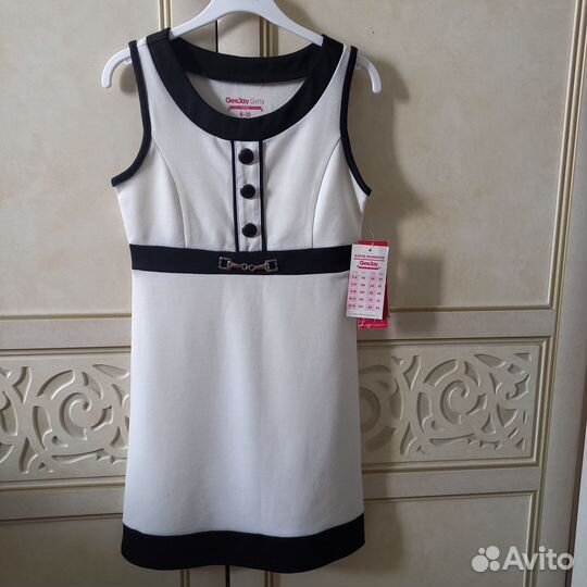 Новое трикотажное платье 134-140