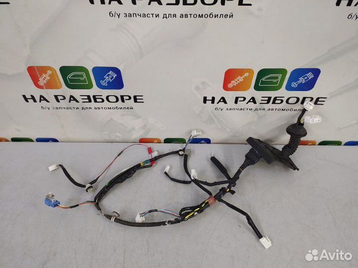 Проводка двери задняя левая Lexus Lx570 3 3UR-FE