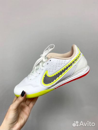 Футзалки Nike