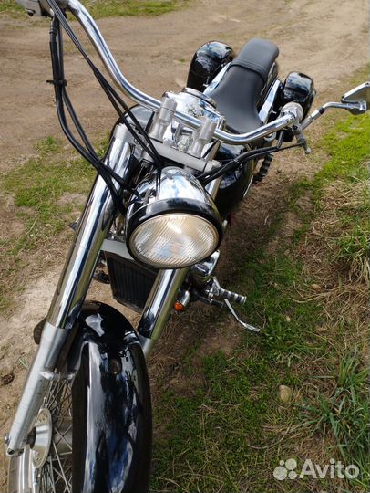 Продаю мотоцикл Honda shadow400
