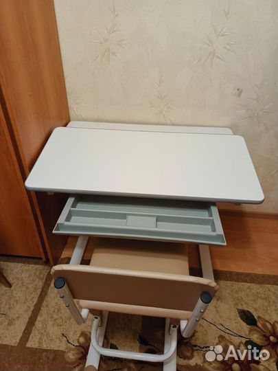 Растущая парта и стул бу