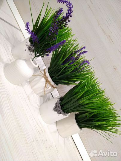 Осока в гипсовом кашпо. Искусственные растения