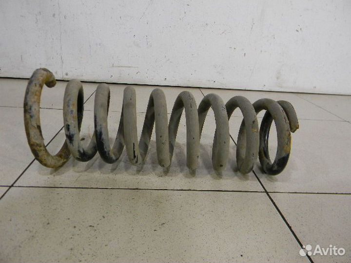Пружина задняя Мерседес