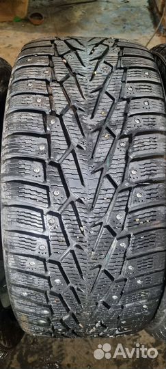 Nokian Tyres Hakkapeliitta 7 SUV 245/40 R18