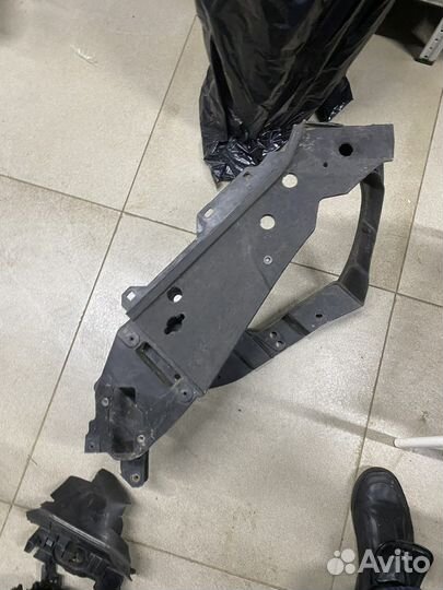 Подфарник правый на мерседес w222