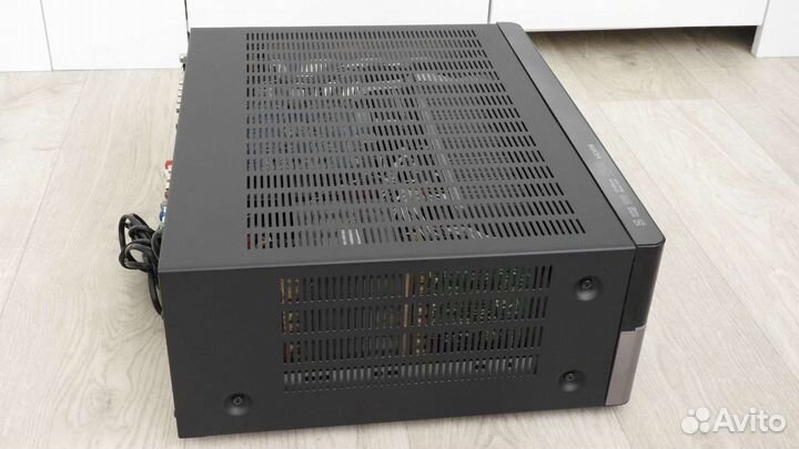 Av ресивер- усилитель,7.1 Harman Kardon.7.1