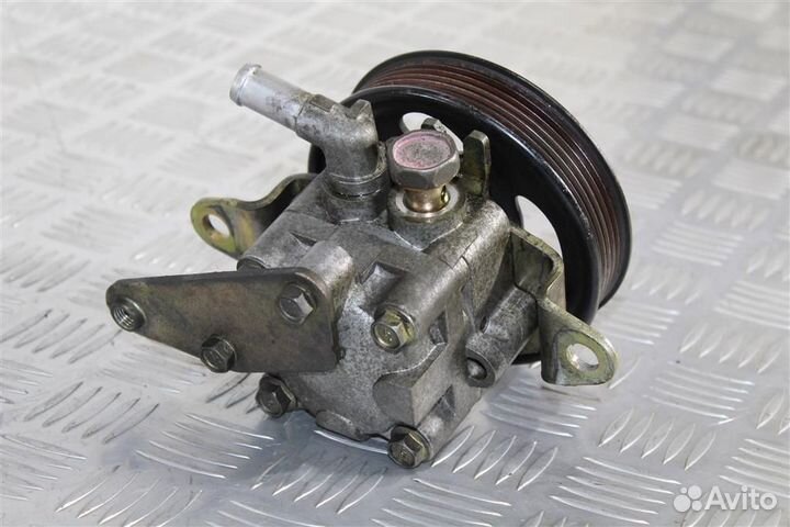 Насос Гура Nissan primera P12