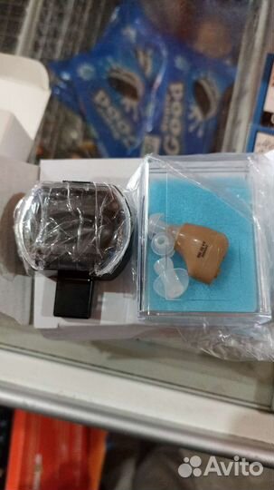 Слуховой аппарат и медицинские приборы