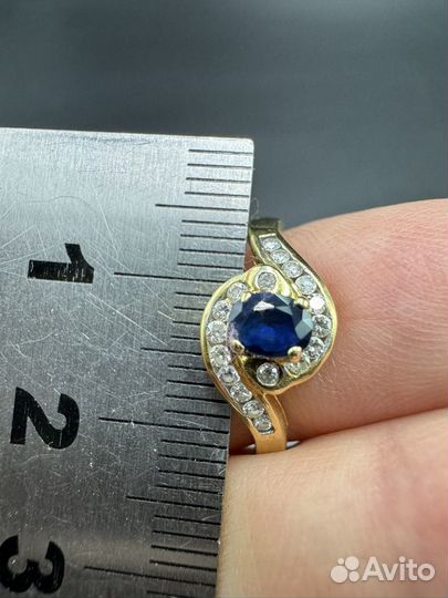 Золотое кольцо с сапфирами и бриллиантами 750
