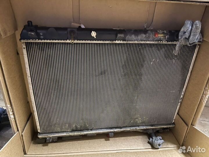 Радиатор охлаждения Suzuki Grand Vitara