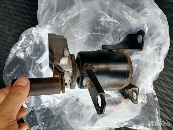 Опора двигателя mazda 2 de