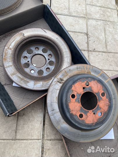 Тормозные диски lexus Toyota комплект