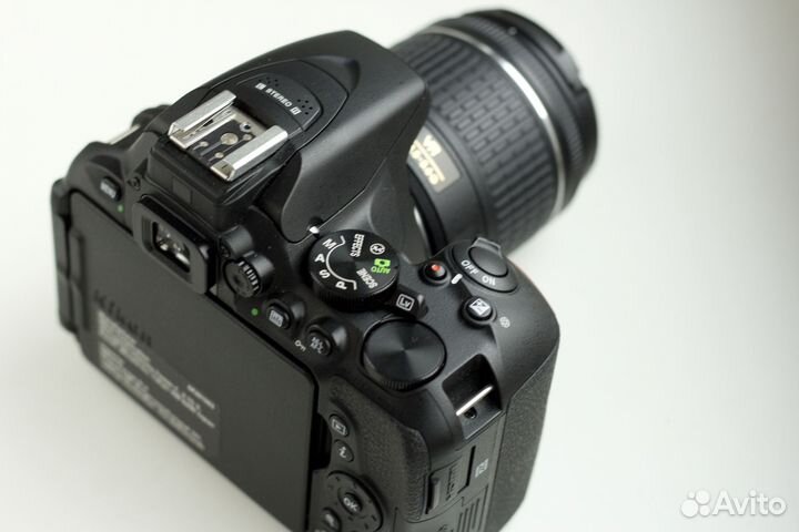 Nikon d5600 + kit 18-55 (пробег 8422)