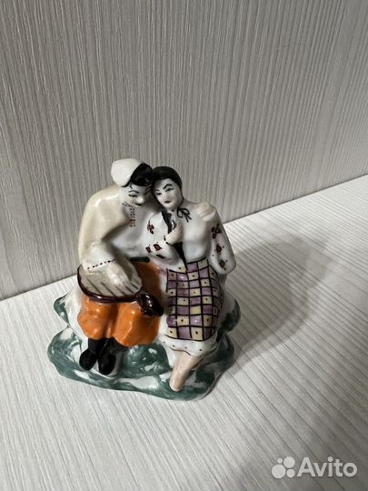 Статуэтка левко и галя