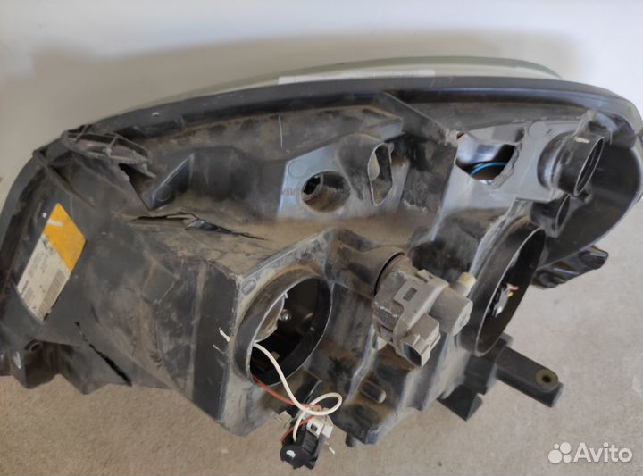 Фара битая правая Nissan Qashqai 2008