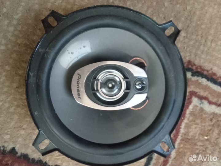 Один денамик