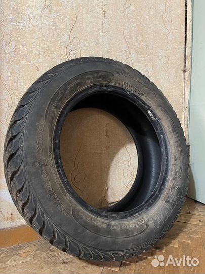 Sava Eskimo Stud 215/65 R16 98T