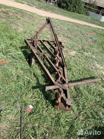 Плуг тракторный 5-ти корпусной