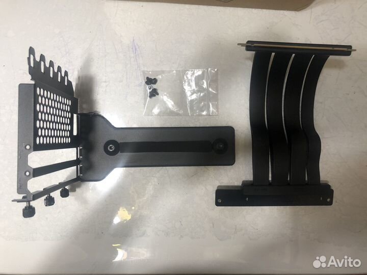 Кронштейн, Шлейф/Райзер PCI 4.0 Phanteks