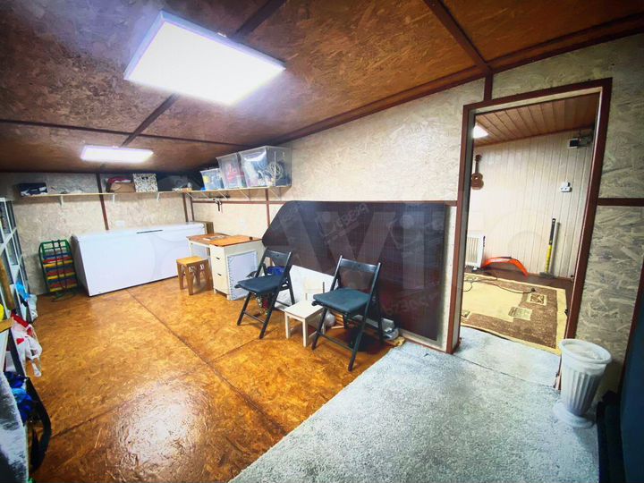 Гараж, > 30 м²