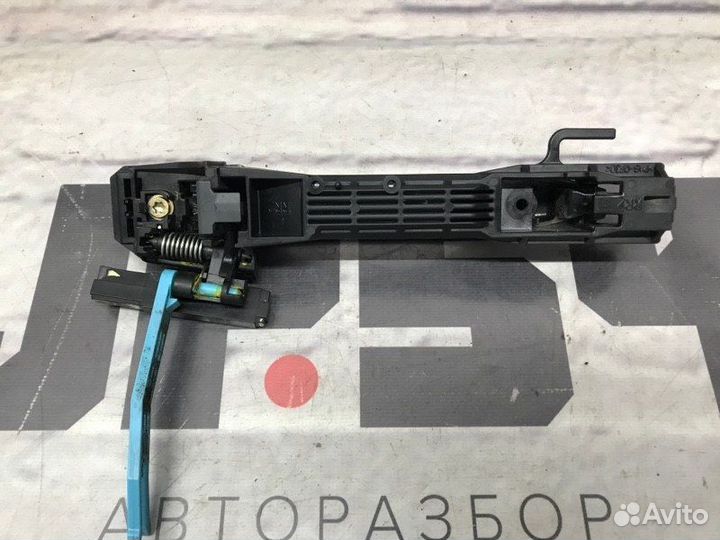 Ручка двери внешняя задняя правая Toyota Harrier