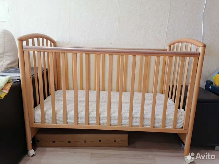 Детская кроватка с ортопедическим матрасом