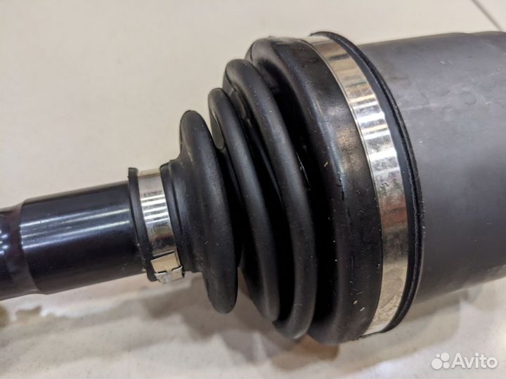 Привод левый mazda BT-50 / ford ranger (06)