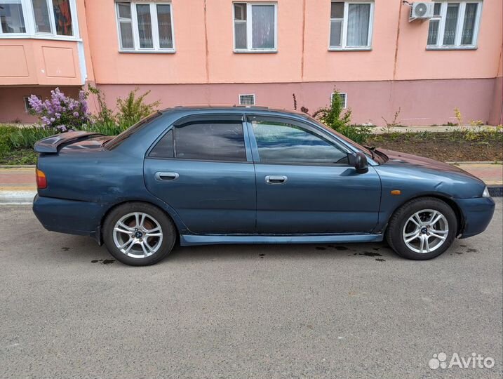 Mitsubishi Carisma 1.6 МТ, 1997, 382 000 км