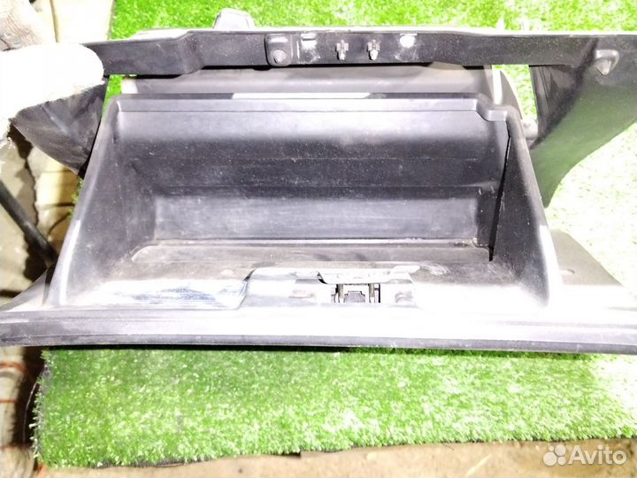 Бардачок Ниссан Максима а32