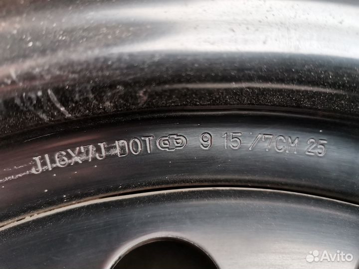 Yokohama dB Decibel E70 215/60 R16 95H