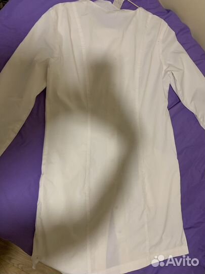 Белый медицинский халат