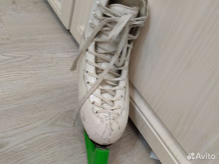 Фигурные коньки risport 255