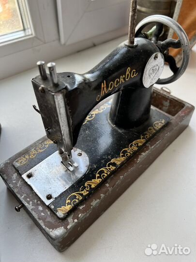 Ручная швейная машинка бу Москва