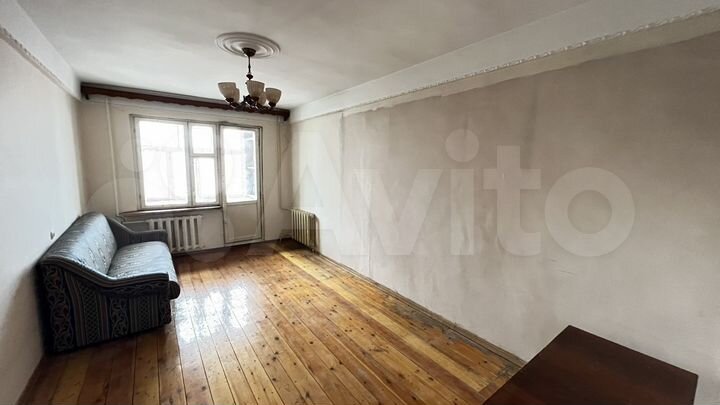 4-к. квартира, 80 м², 4/10 эт.