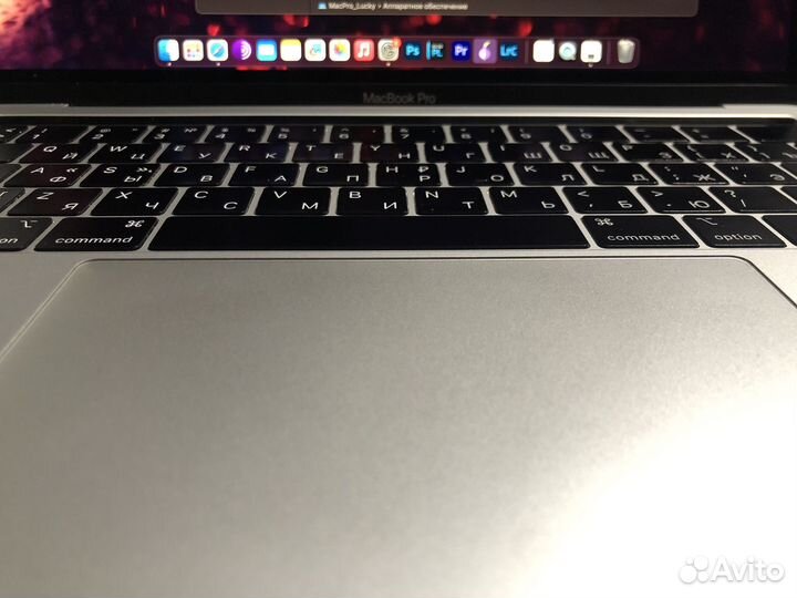 Macbook Pro 13 2019 i5 8gb touch bar