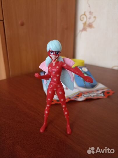 Kinder maxi Леди баг