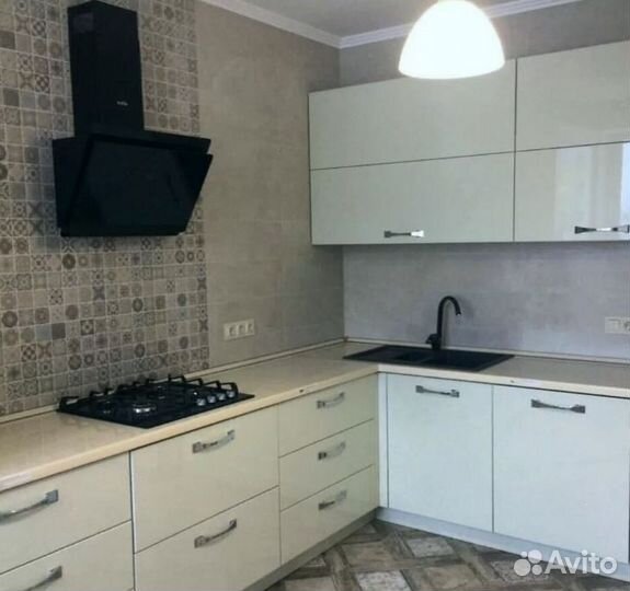 Кухонный гарнитур с бесплатным монтажом