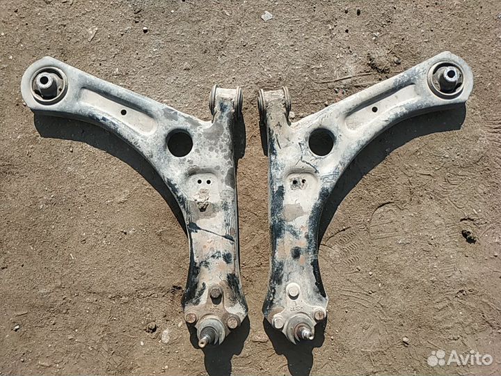 Рычаг передний skoda superb 2 2014 г