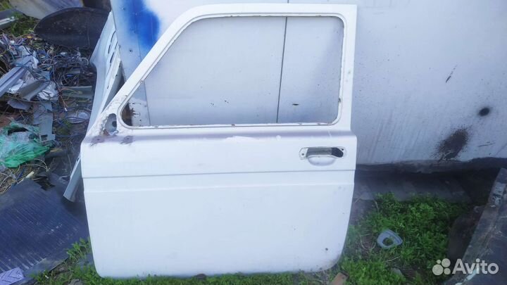 Двери нива 2шт